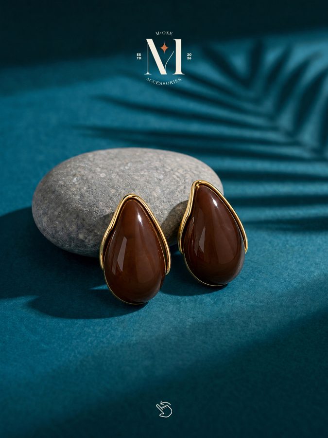 Enamel Teardrop Studs – Brown